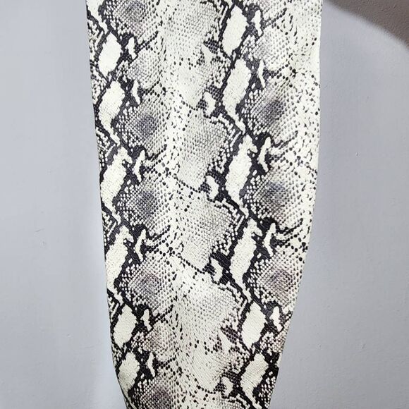 Steve Madden Snakeskin Print Thigh High Boot Size 7 Over-The-Knee Stretch Boots - Picture 7 of 13